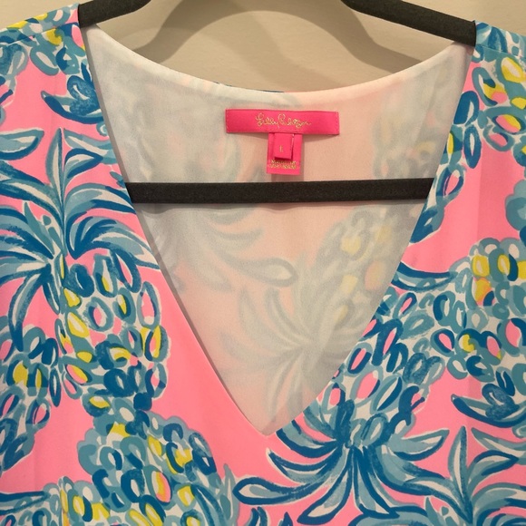 EUC Lilly Pulitzer Casden Top - Picture 3 of 4